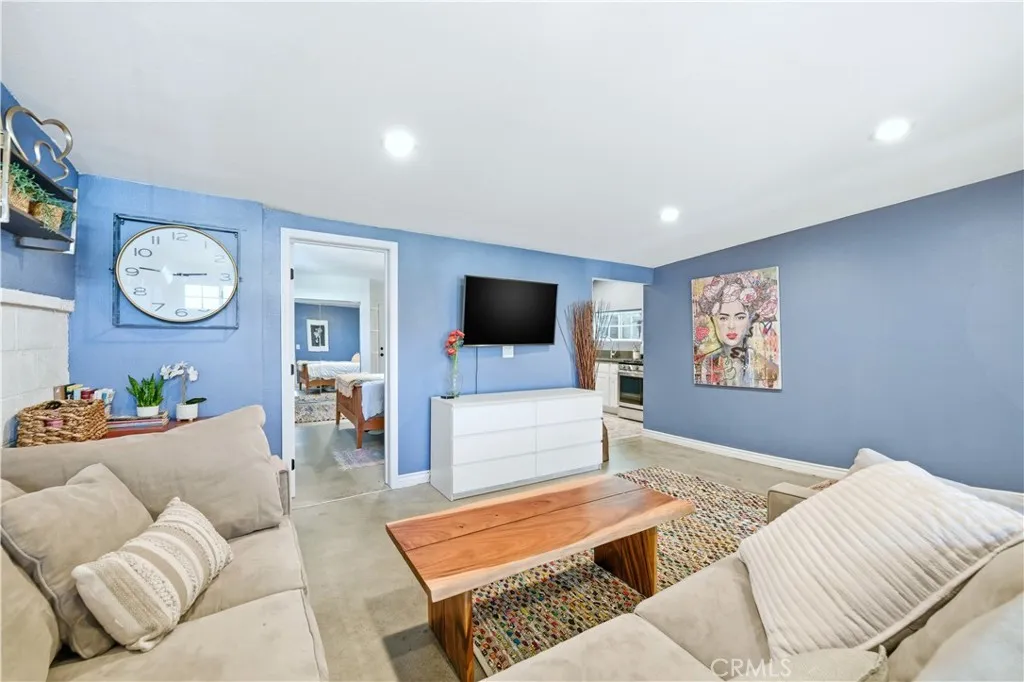 420 Montana Street, Monrovia, California 91016 home-pic-32