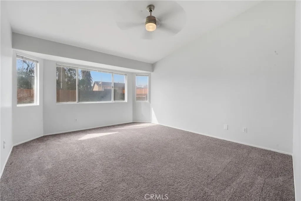 9150 Senna Court, Fontana, California 92335 home-pic-32