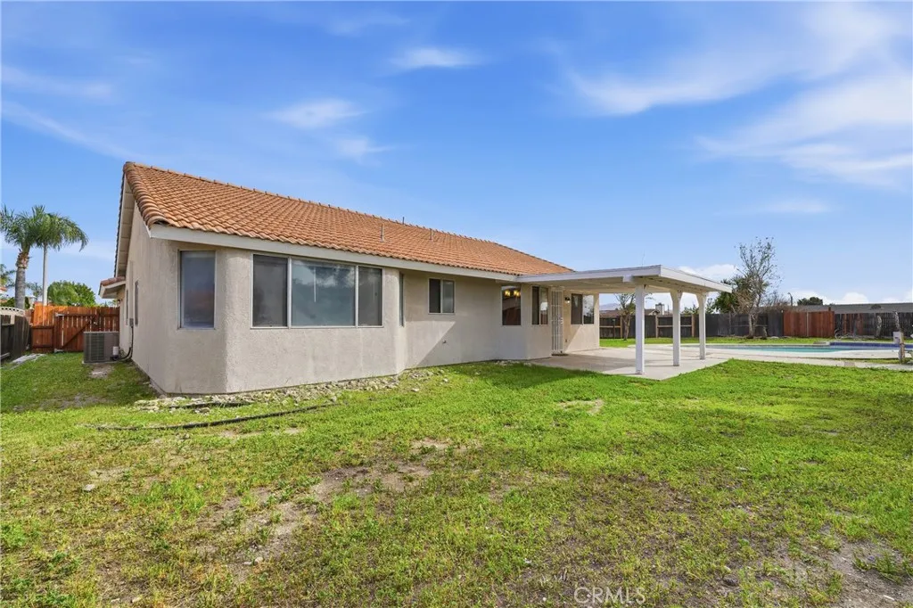 9150 Senna Court, Fontana, California 92335 home-pic-46