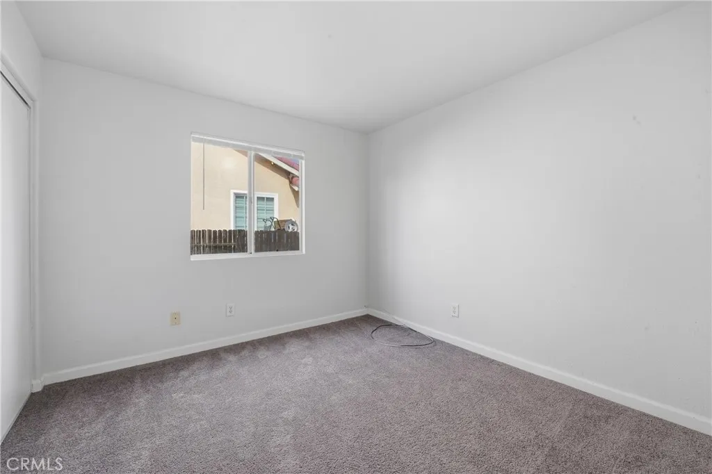 9150 Senna Court, Fontana, California 92335 home-pic-26