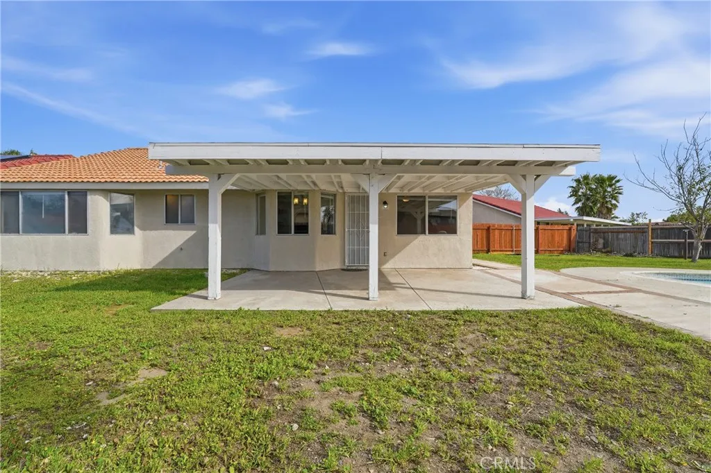 9150 Senna Court, Fontana, California 92335 home-pic-45