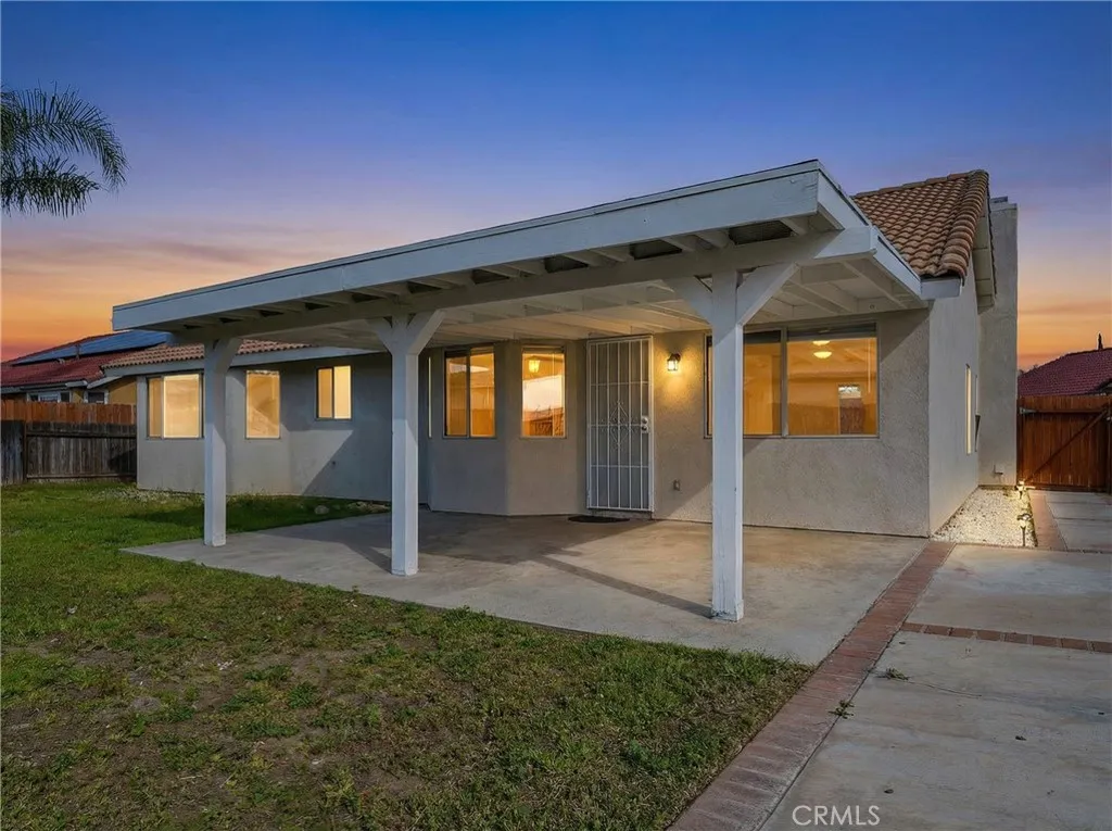 9150 Senna Court, Fontana, California 92335 home-pic-42