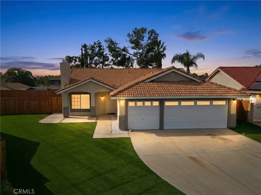 9150 Senna Court, Fontana, California 92335 home-pic-2