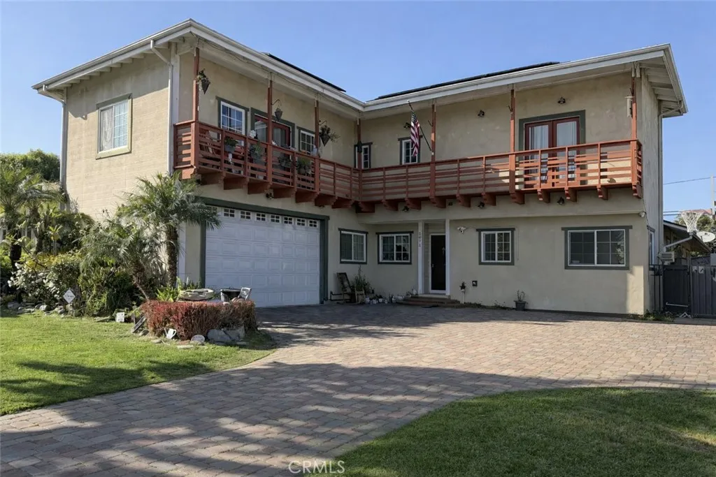1071 E 46th, Long Beach, California 90807 home-pic-1