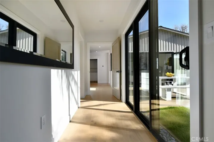 7907 Vicksburg Ave.- Main Ste Direct Access to verdant yard and patio