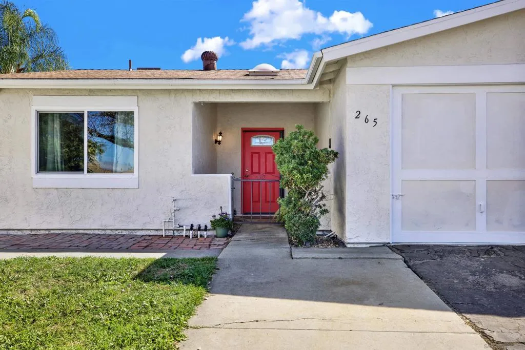 265 Securidad St, Oceanside, California 92057 home-pic-1