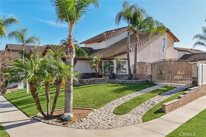 Prime corner lot with extra space