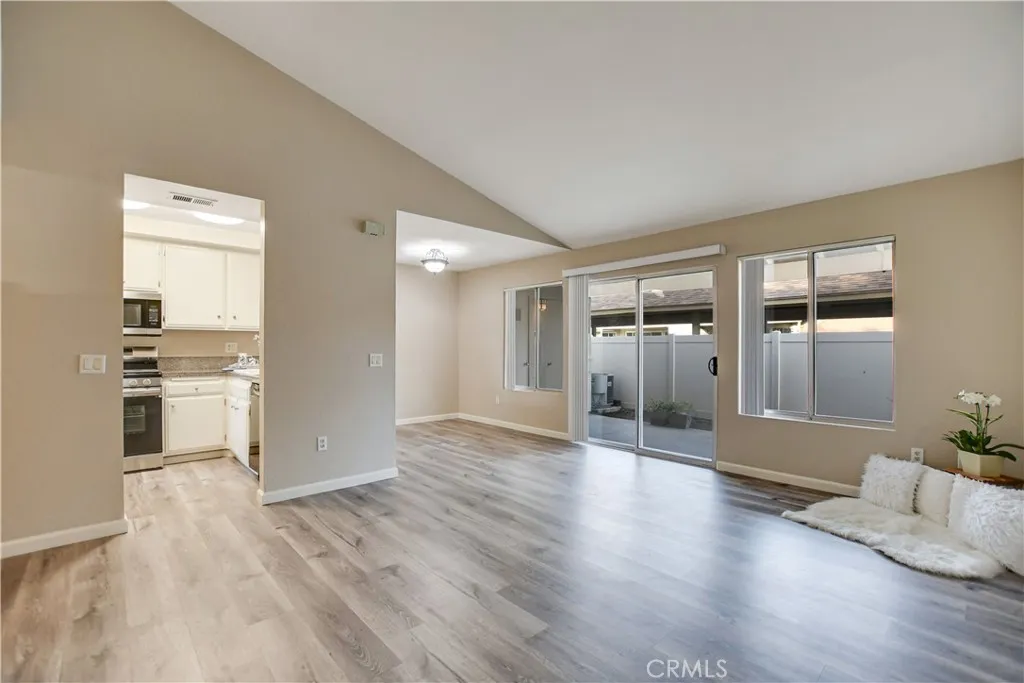 1031 S Palmetto Avenue A2, Ontario, California 91762 home-pic-3