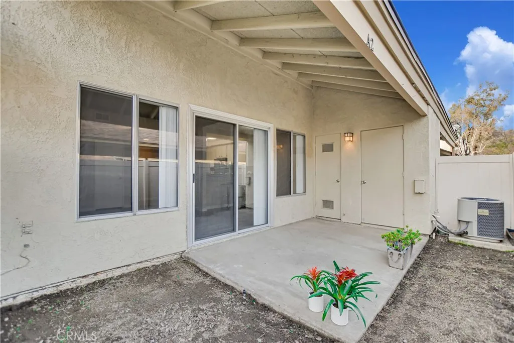 1031 S Palmetto Avenue A2, Ontario, California 91762 home-pic-33