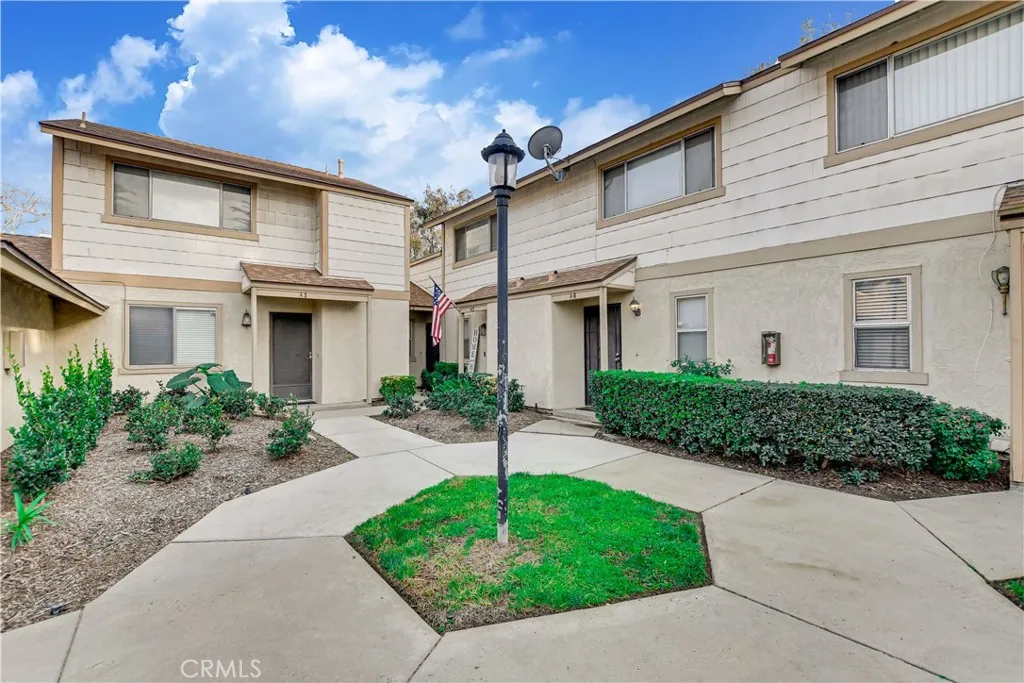 1031 S Palmetto Avenue A2, Ontario, California 91762 home-pic-25