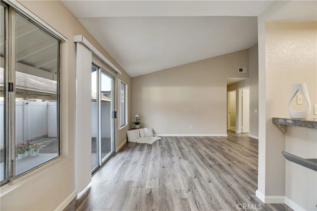 1031 S Palmetto Avenue A2, Ontario, California 91762 home-pic-12