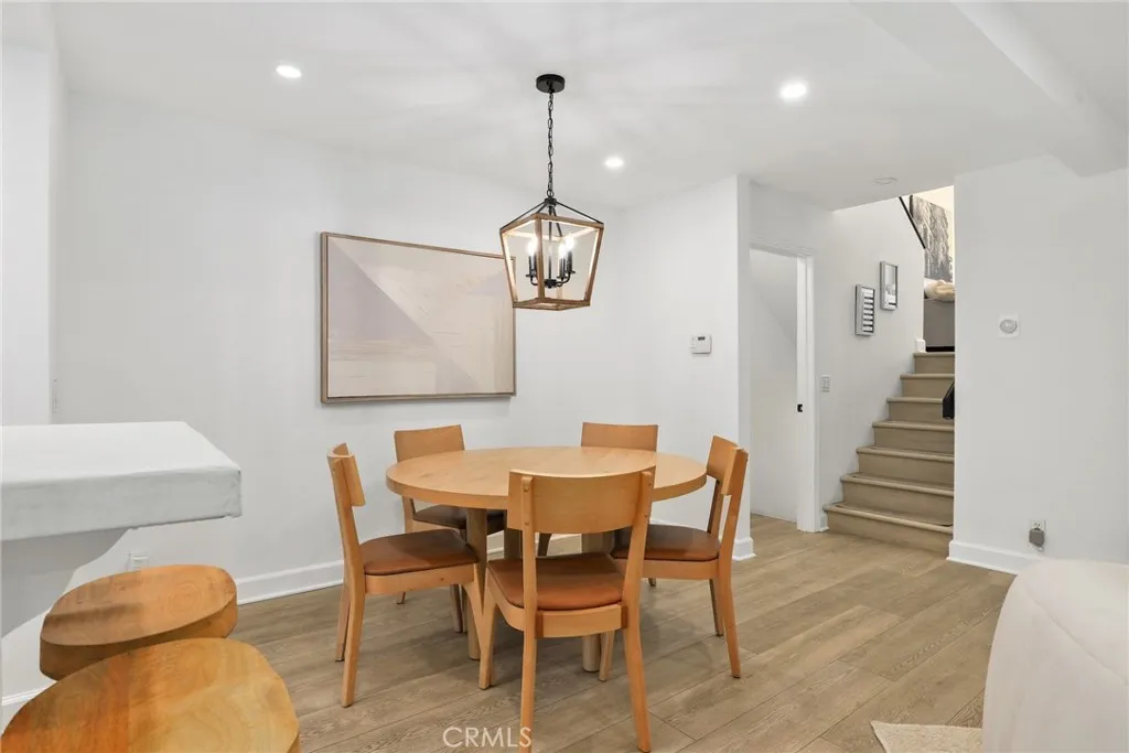 21500 Califa Street 184, Woodland Hills, California 91367 home-pic-8