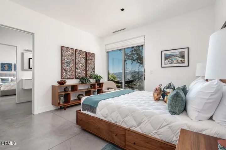 Guest Living