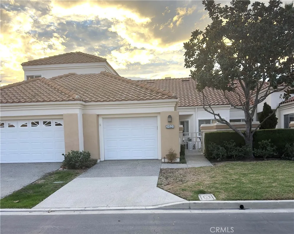 21531 Paseo Palmetto, Mission Viejo, California 92692 home-pic-1