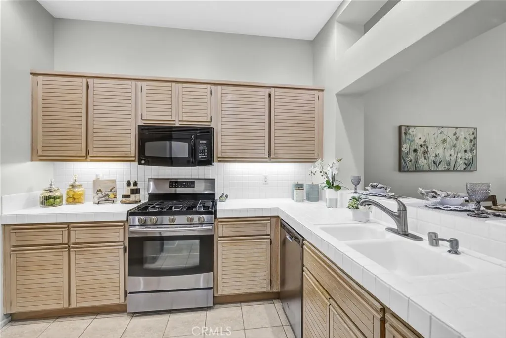 21531 Paseo Palmetto, Mission Viejo, California 92692 home-pic-9