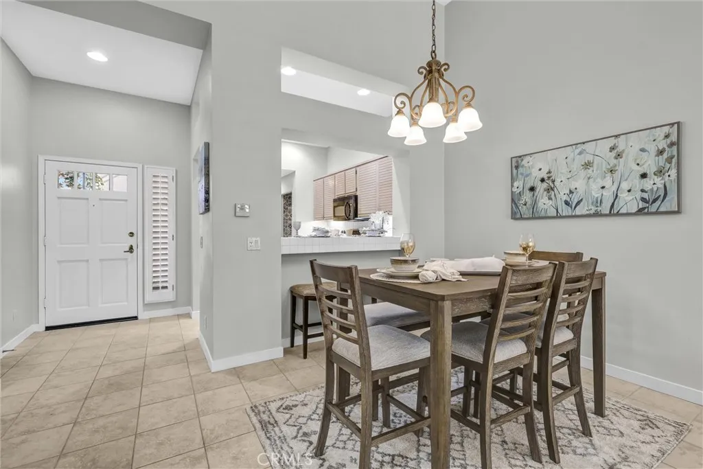 21531 Paseo Palmetto, Mission Viejo, California 92692 home-pic-5