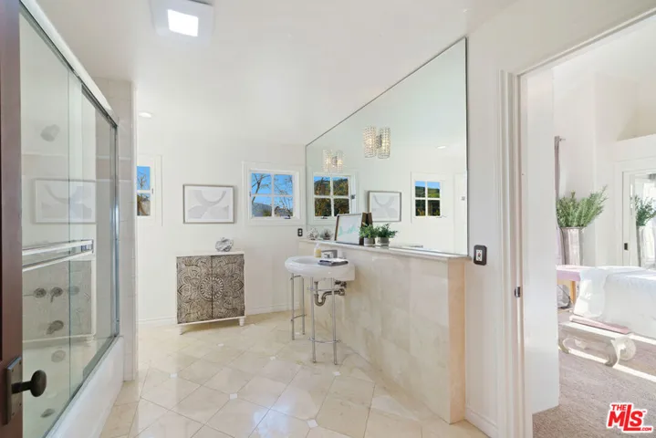 upper bathroom