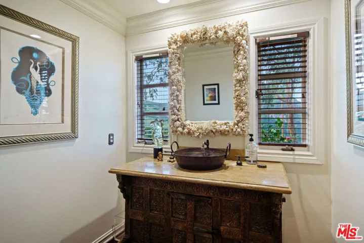 powder room