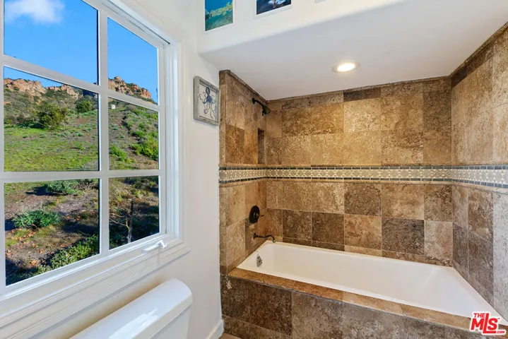 guesthouse bathroom