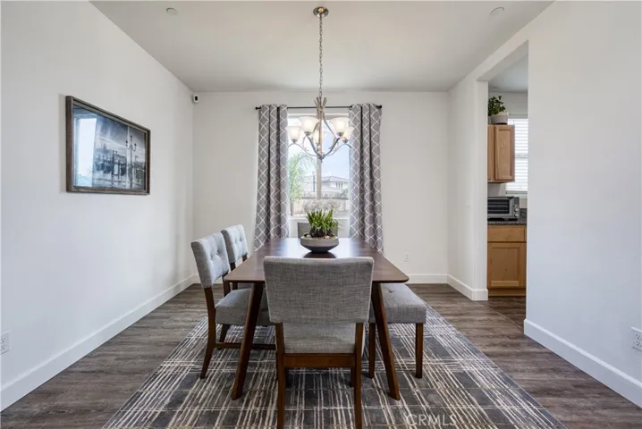 1267 Gold King Place Circle, Dinuba, California 93618