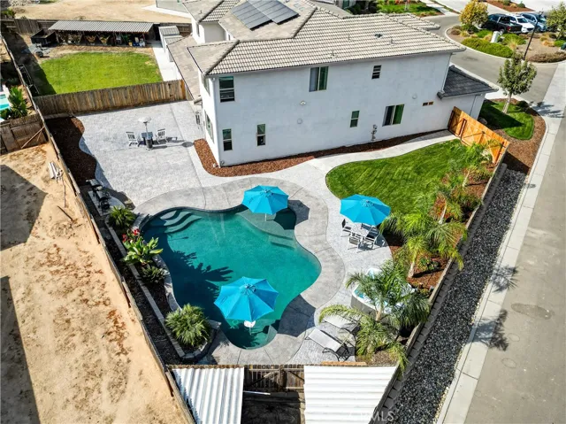 1267 Gold King Place Circle, Dinuba, California 93618