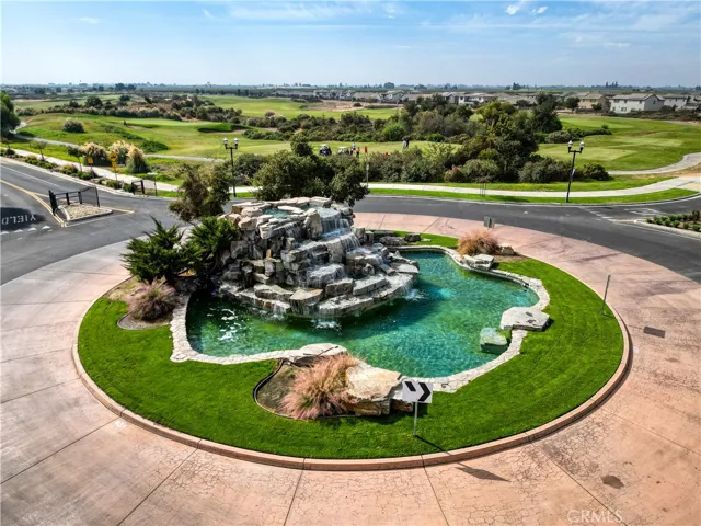 1267 Gold King Place Circle, Dinuba, California 93618