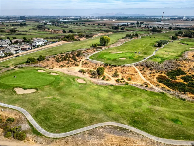 1267 Gold King Place Circle, Dinuba, California 93618