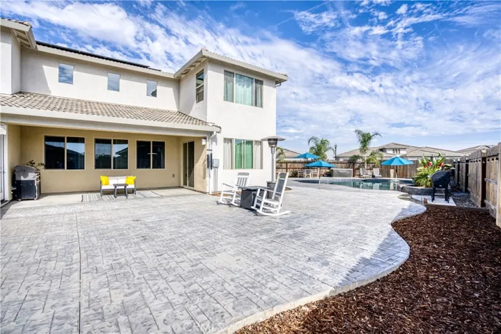 1267 Gold King Place Circle, Dinuba, California 93618