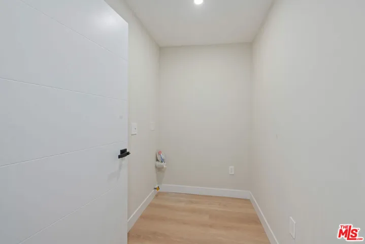 Laundry/Bonus/Office