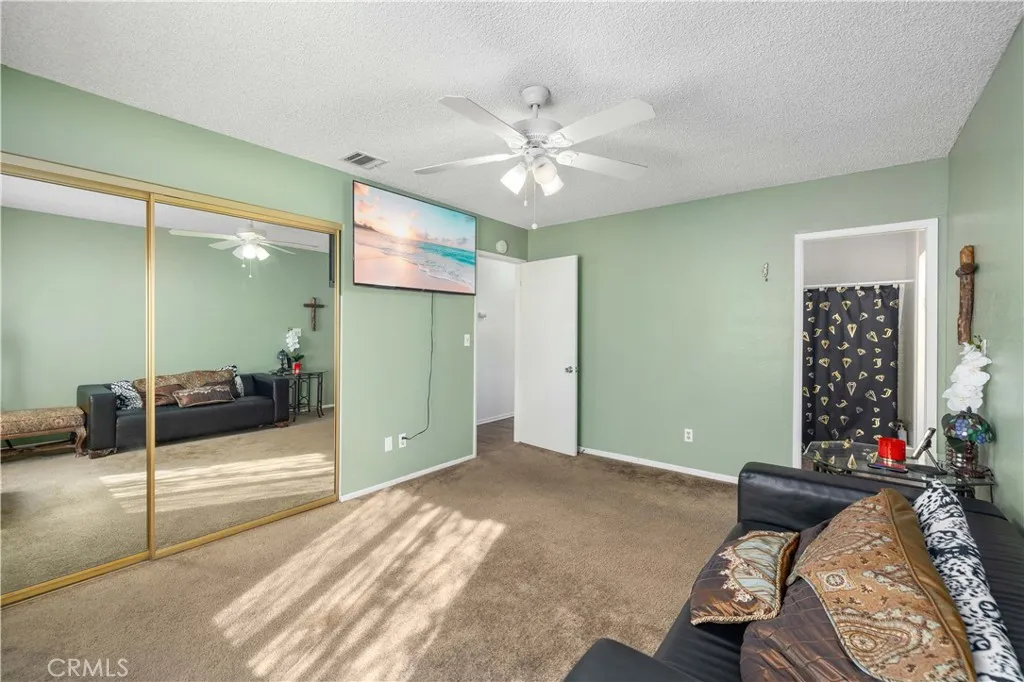38511 Carolside, Palmdale, California 93550 home-pic-23