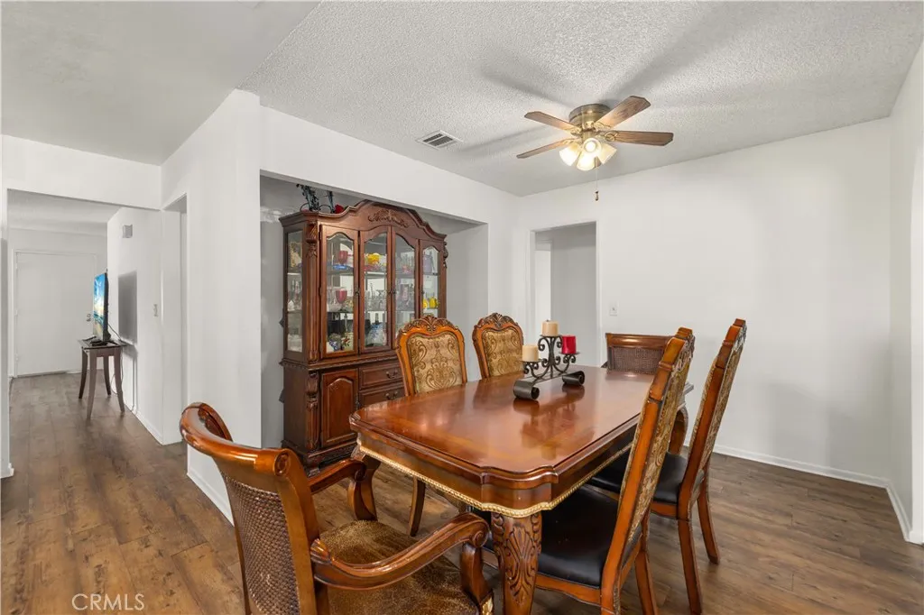38511 Carolside, Palmdale, California 93550 home-pic-10