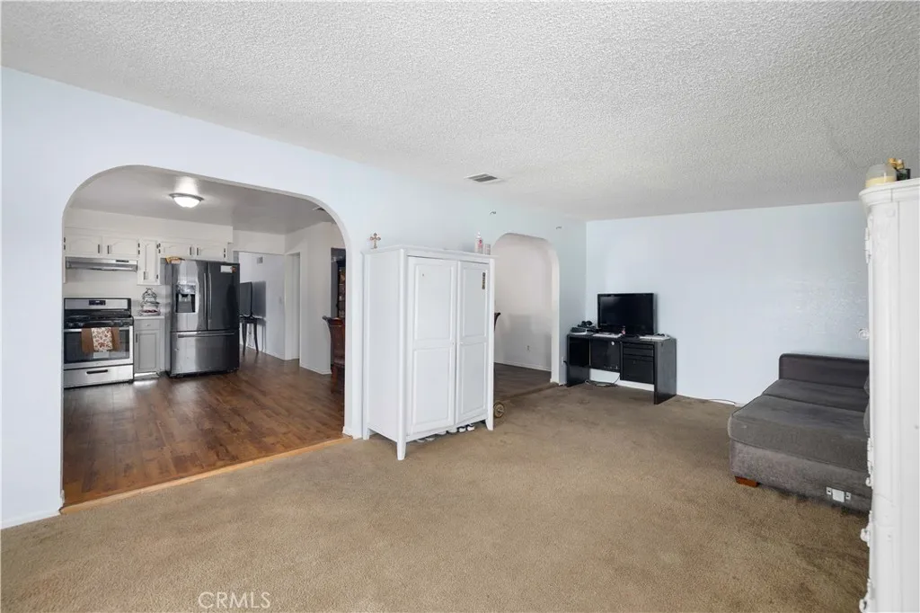38511 Carolside, Palmdale, California 93550 home-pic-15