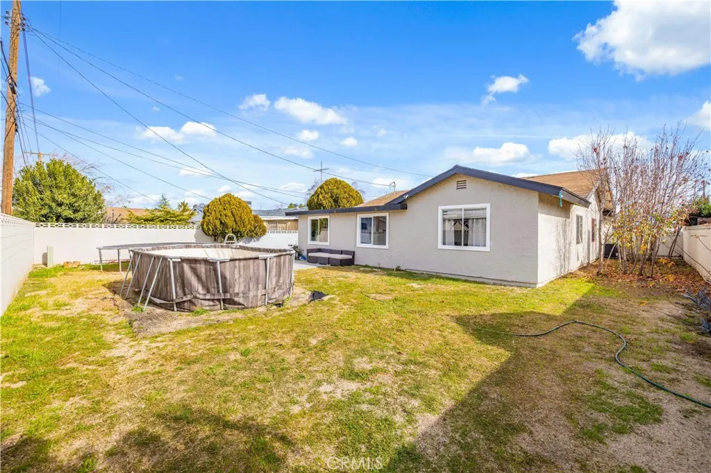 38511 Carolside, Palmdale, California 93550 home-pic-2