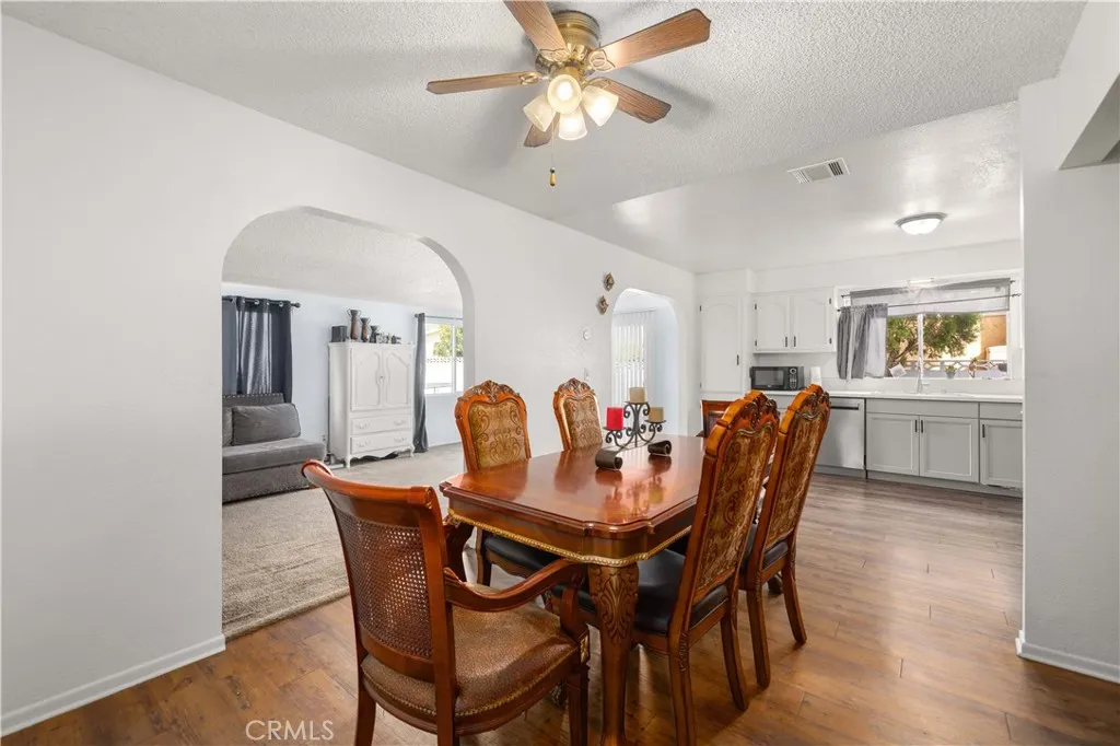 38511 Carolside, Palmdale, California 93550 home-pic-11