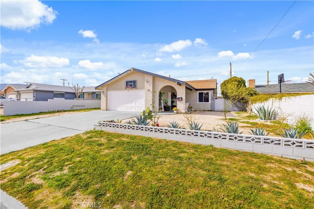 38511 Carolside, Palmdale, California 93550 home-pic-26