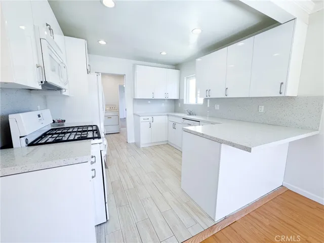 Bright and sunny kitchen