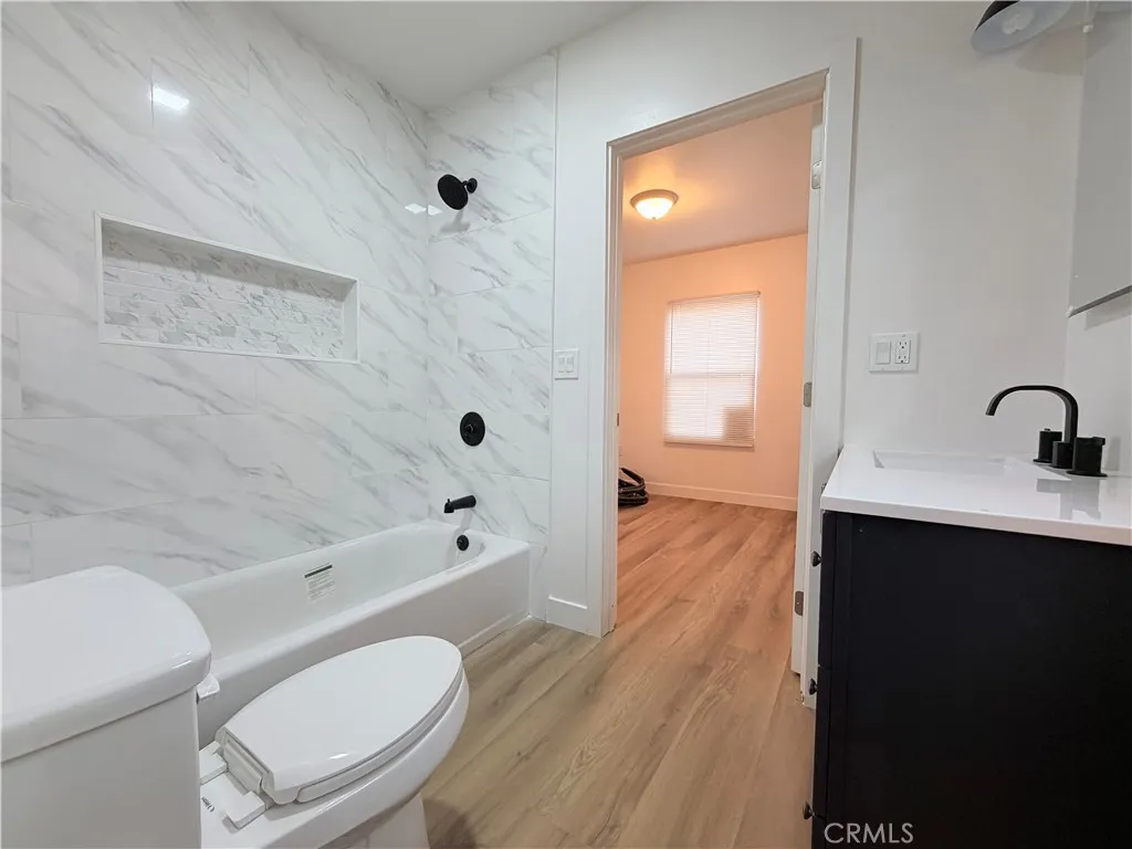 121 W 84th, Los Angeles, California 90003 home-pic-9