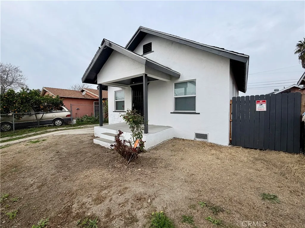 121 W 84th, Los Angeles, California 90003 home-pic-2