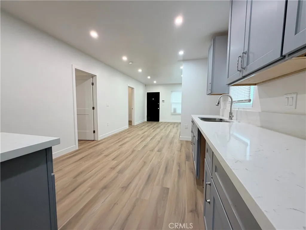 121 W 84th, Los Angeles, California 90003 home-pic-7