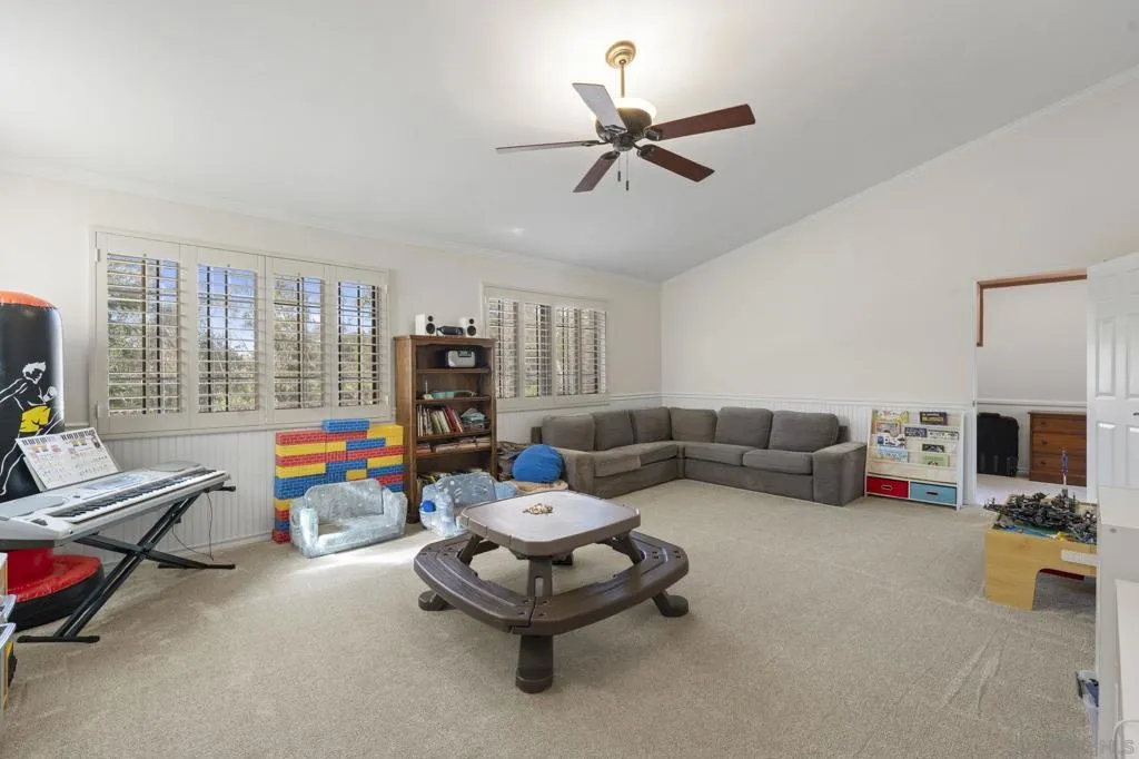 14725 Fieldview Way, Poway, California 92064 home-pic-31