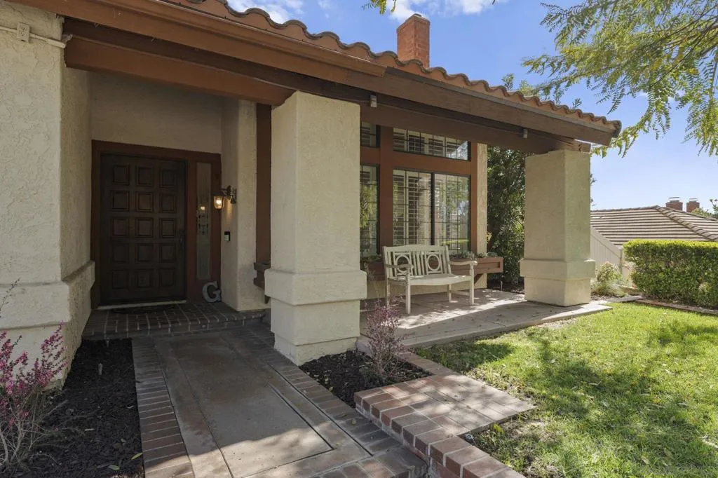 14725 Fieldview Way, Poway, California 92064 home-pic-3