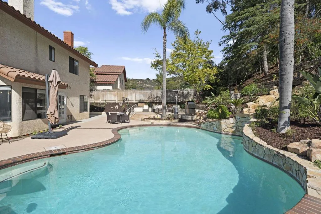 14725 Fieldview Way, Poway, California 92064 home-pic-40