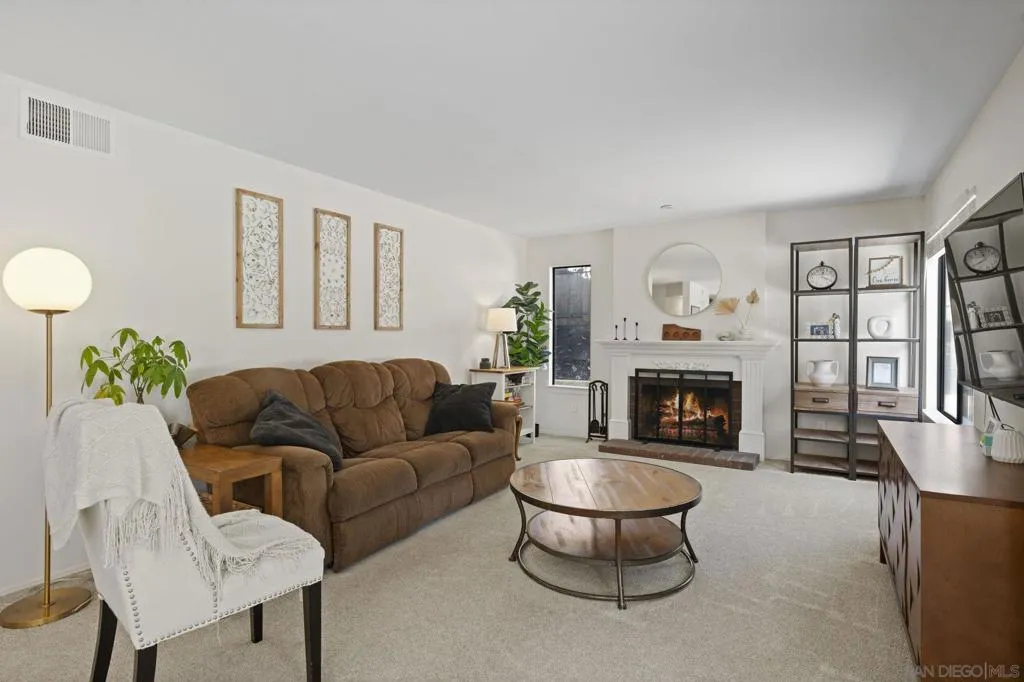 14725 Fieldview Way, Poway, California 92064 home-pic-15