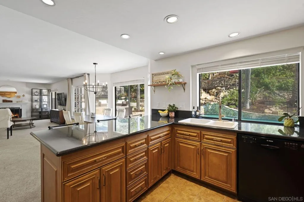 14725 Fieldview Way, Poway, California 92064 home-pic-21