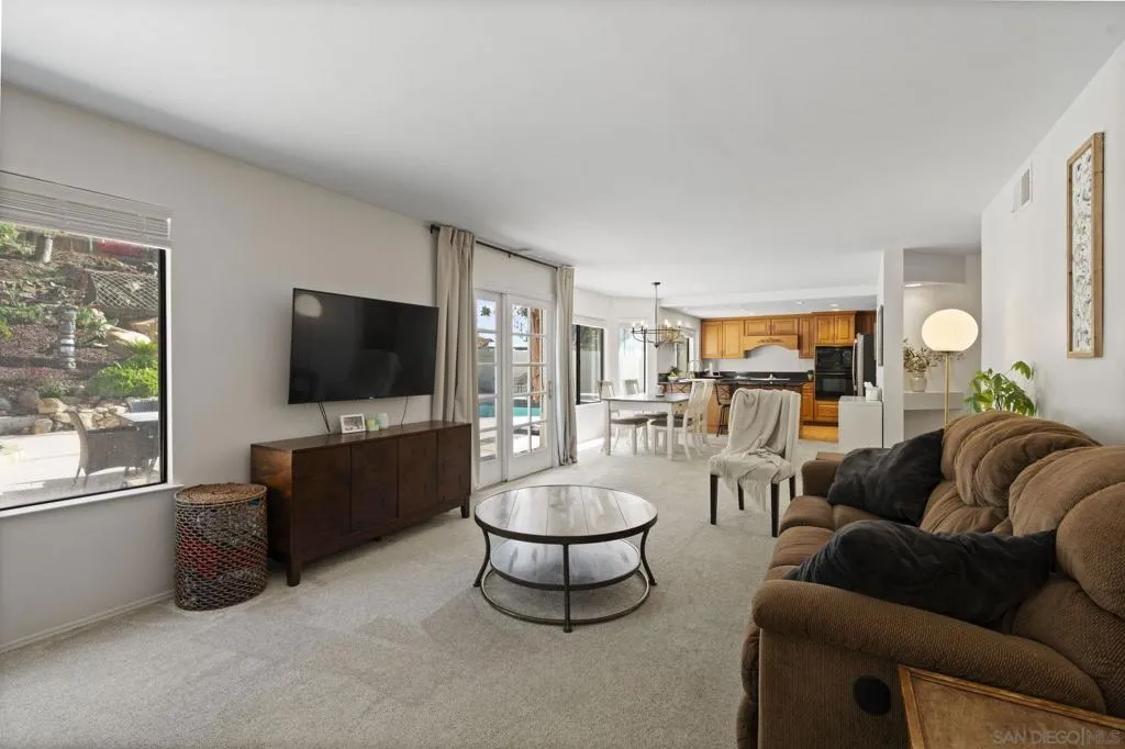 14725 Fieldview Way, Poway, California 92064 home-pic-16