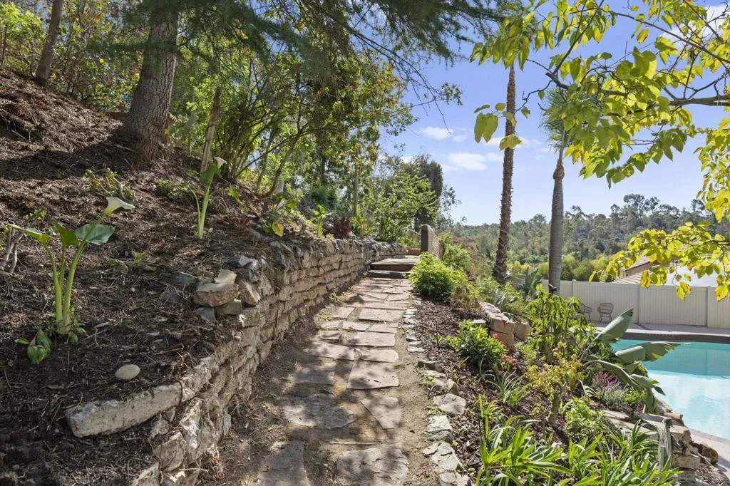 14725 Fieldview Way, Poway, California 92064 home-pic-46
