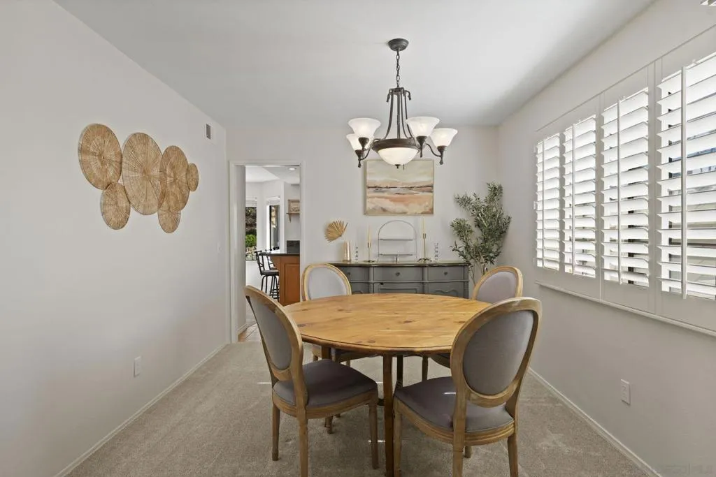 14725 Fieldview Way, Poway, California 92064 home-pic-9
