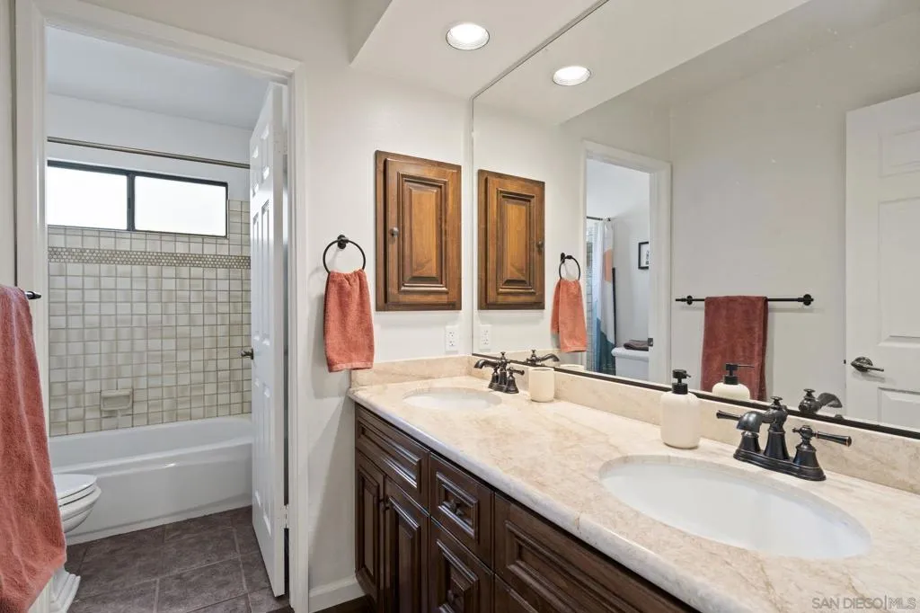 14725 Fieldview Way, Poway, California 92064 home-pic-29