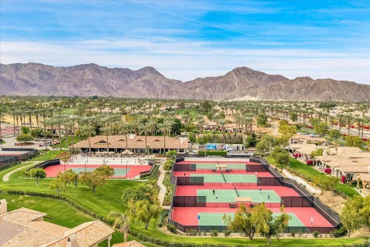 Rancho LQ Tennis courts