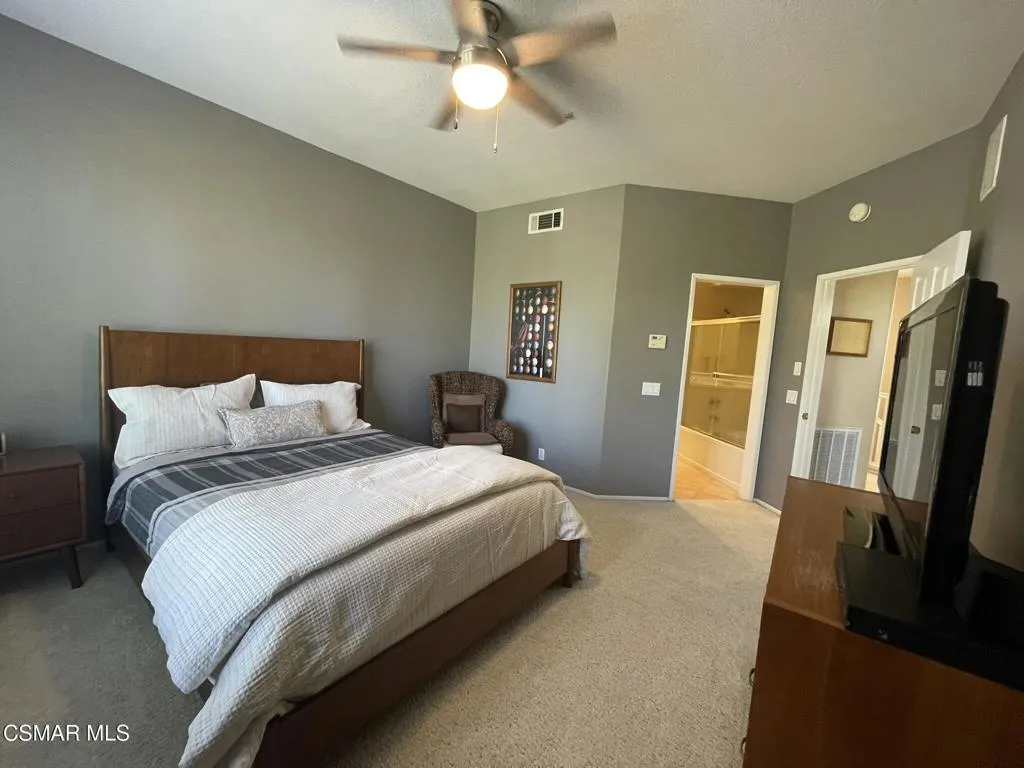11841 Barletta Place, Moorpark, California 93021 home-pic-14